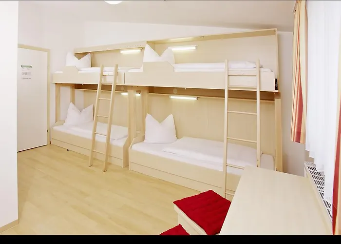 Jugendgaestehaus モントゼー